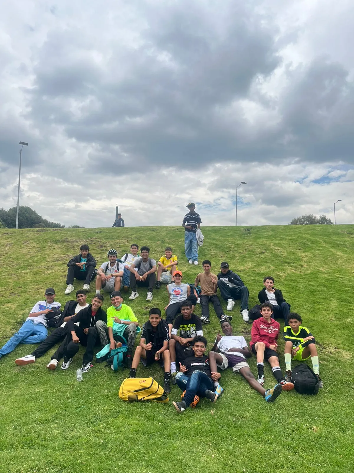 Niños disfrutando de actividades de sana diversión